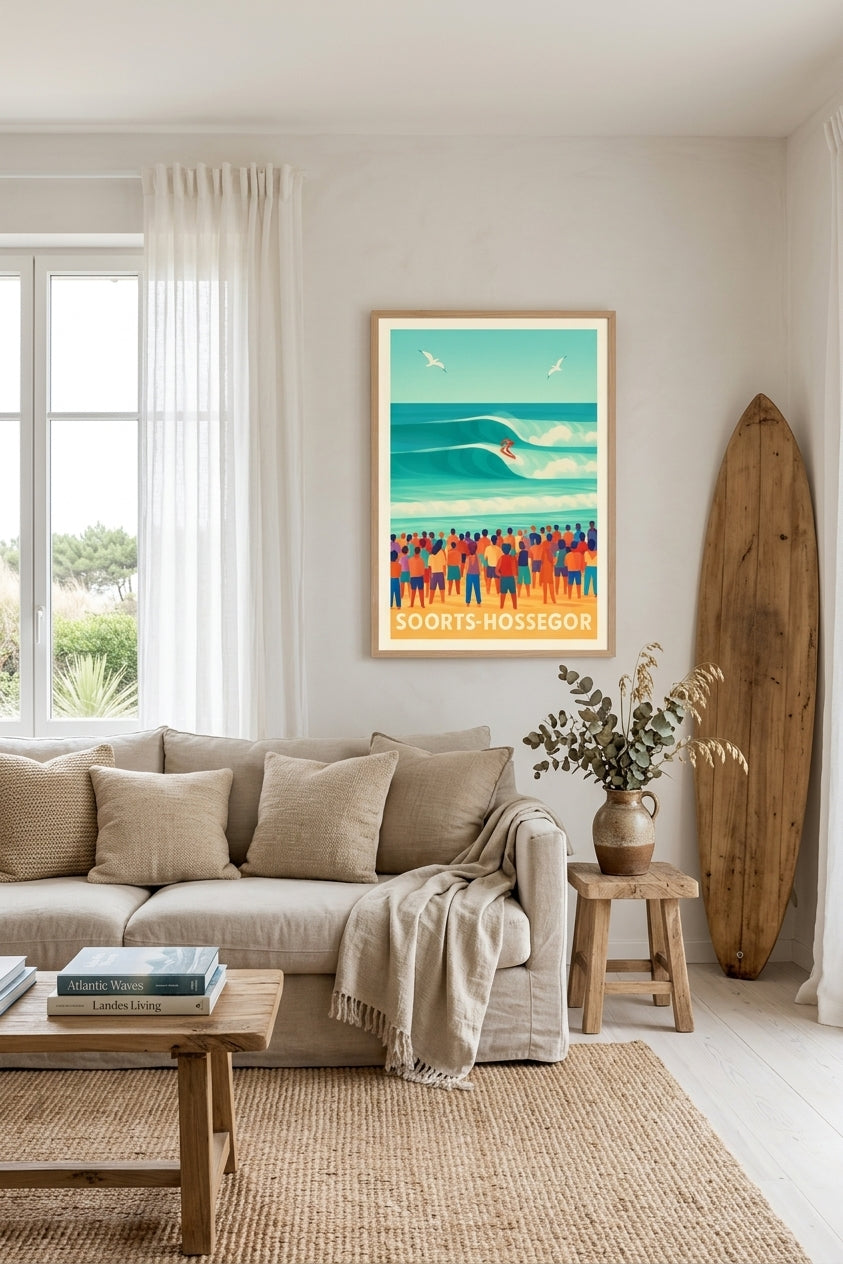 Affiche de Soorts-Hossegor encadrée dans un salon de maison de plage landaise - décoration intérieure surf | Afich