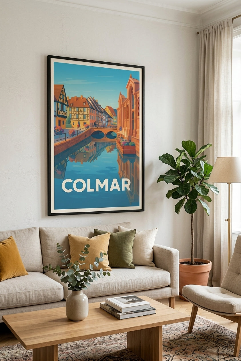 Affiche de Colmar grand format encadrée dans un salon lumineux | Afich