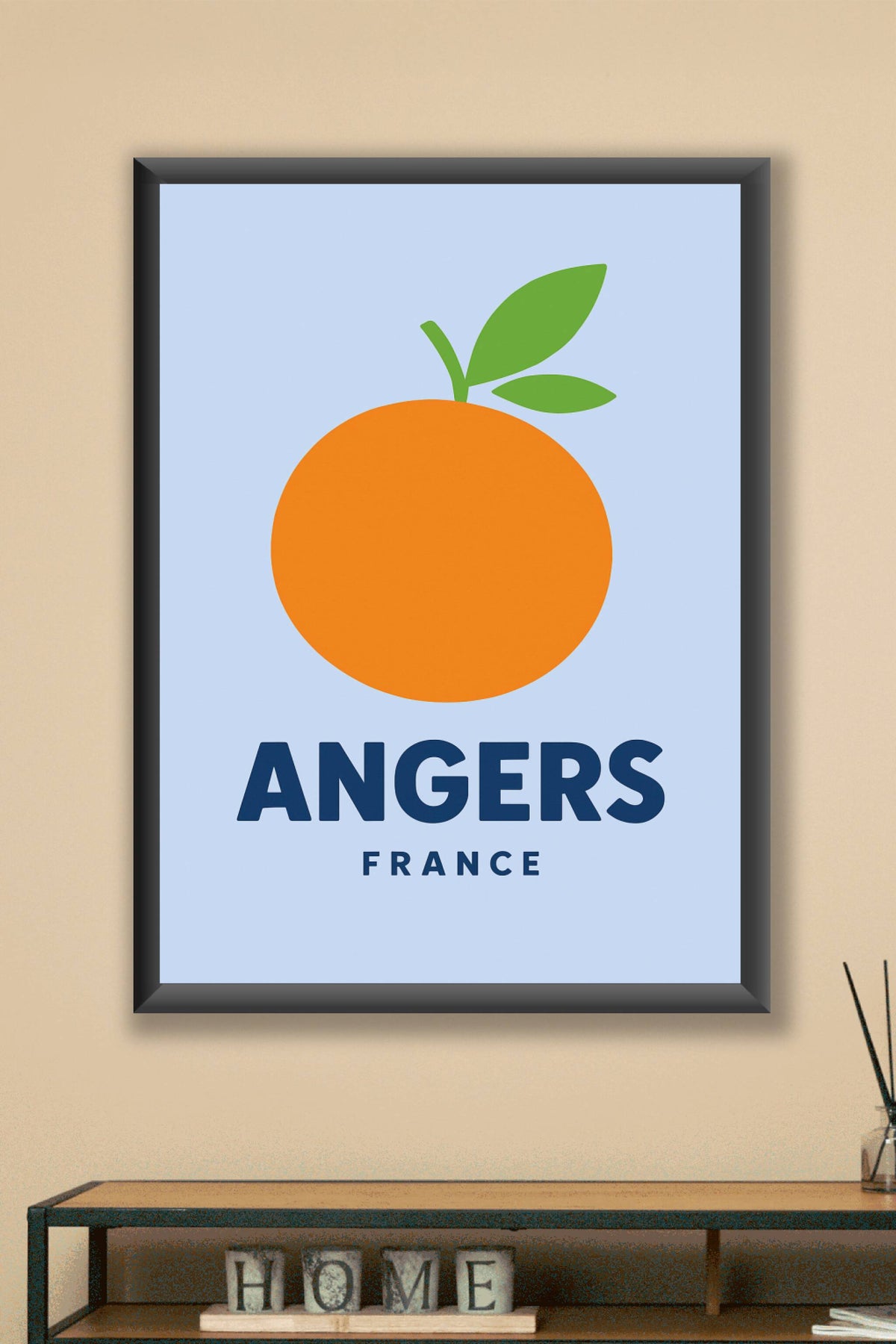 Affiche Angers — L'orange iconique au cœur de la ville · poster d'art de Angers