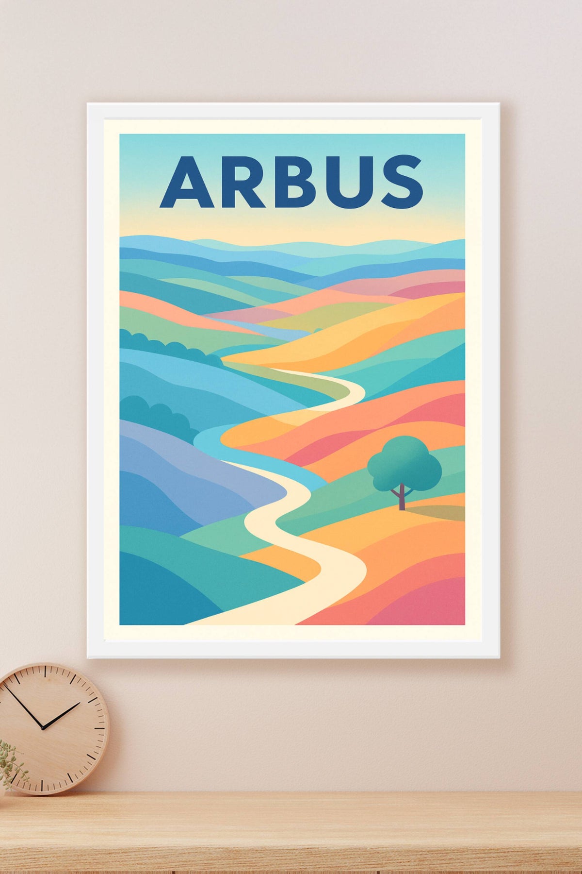 Affiche de Arbus - Voyage coloré au cœur des paysages vallonnés
