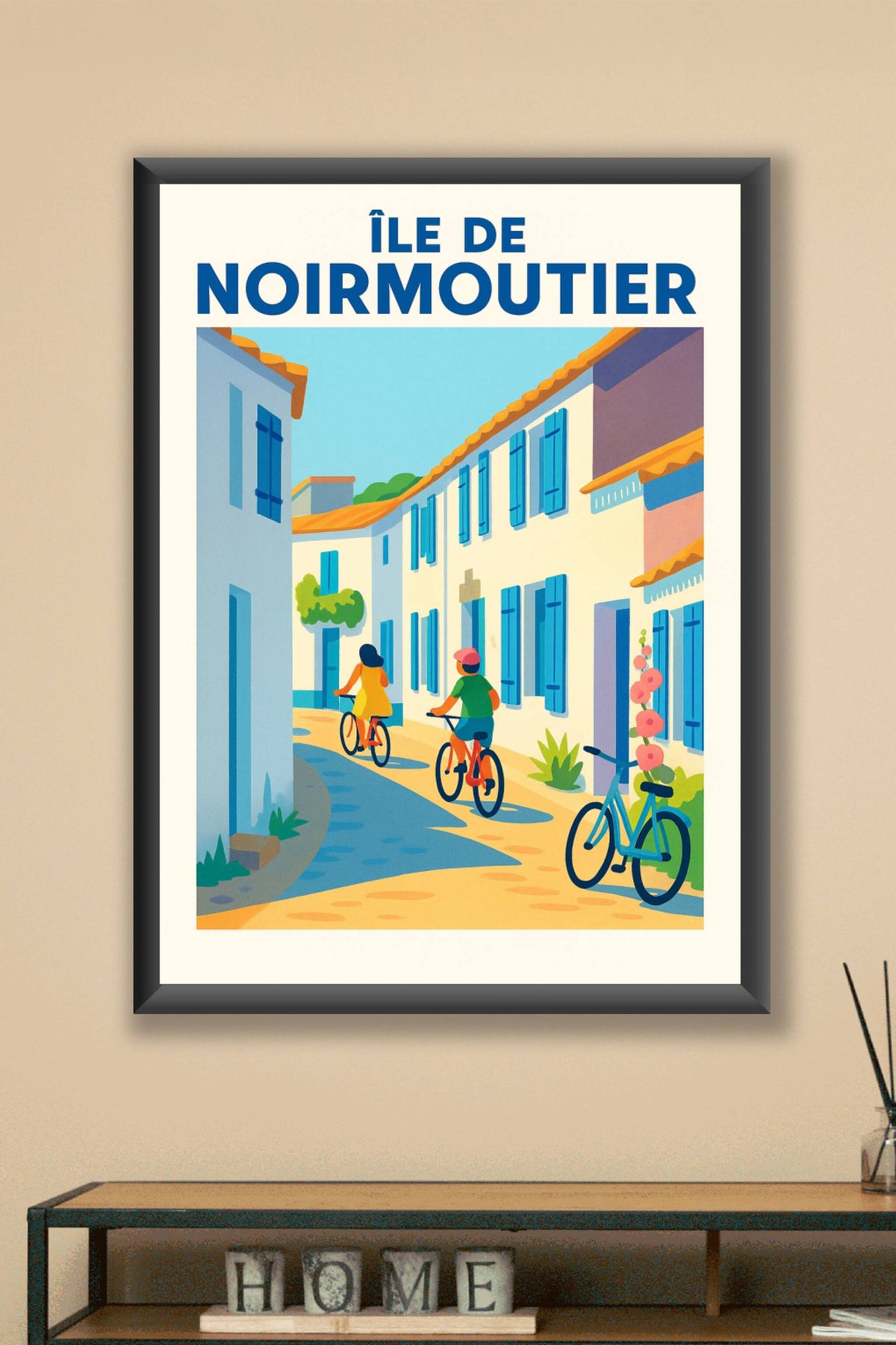Affiche de Île de Noirmoutier - Évasion à vélo entre façades blanches et volets bleus